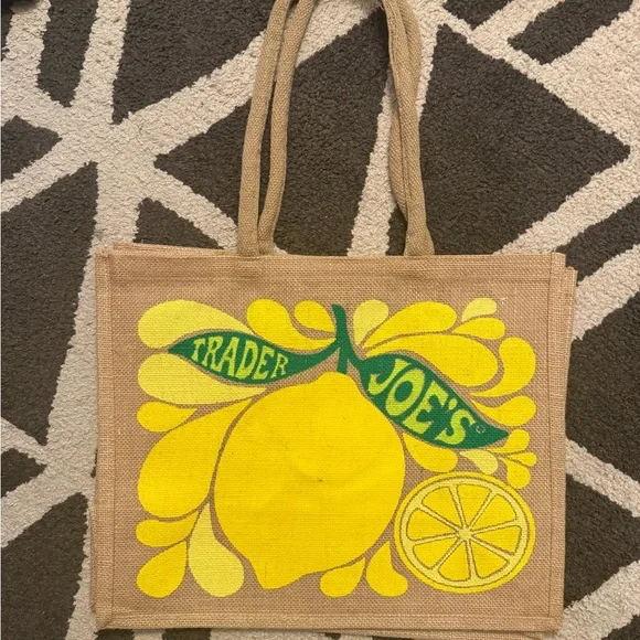 🍋 Trader Joe's Lemon Jute Tote Bag BN - Picture 1 of 2